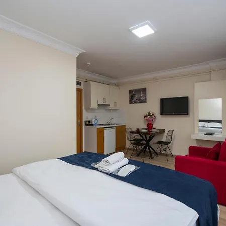Nadif Suites *