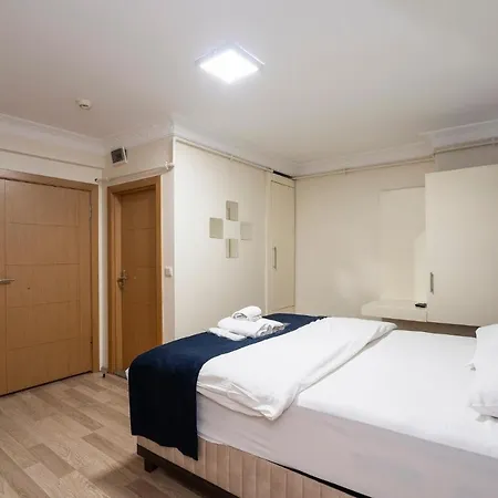 Nadif Suites *